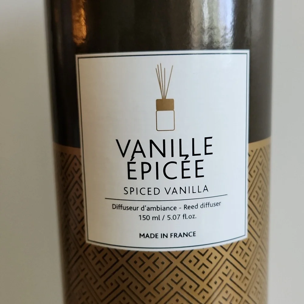 NWT fragrance diffuser Spiced Vanilla